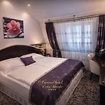 Ξενοδοχείο Grand