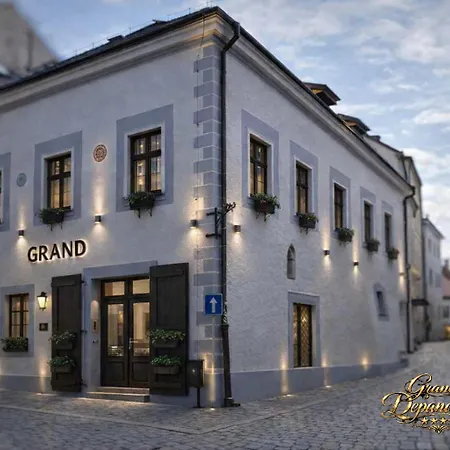 Grand Hotel