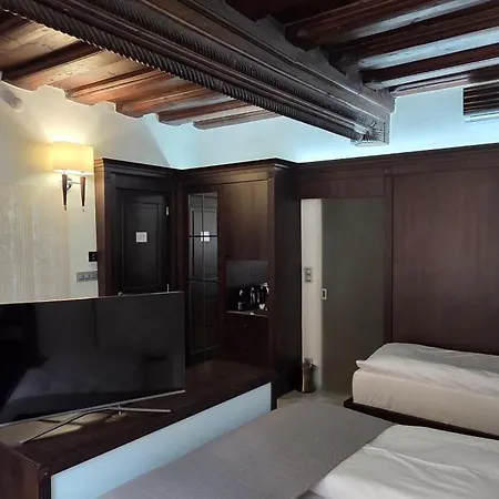 Hotel Grand