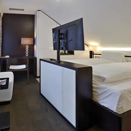Hotel Grand 4*