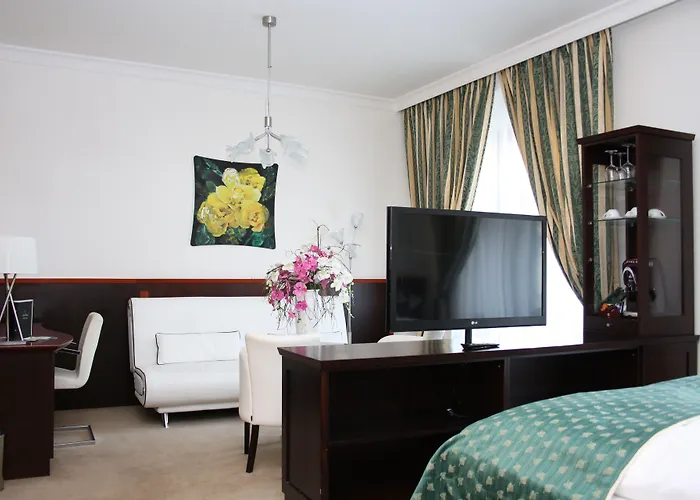 فندق غراند 4*