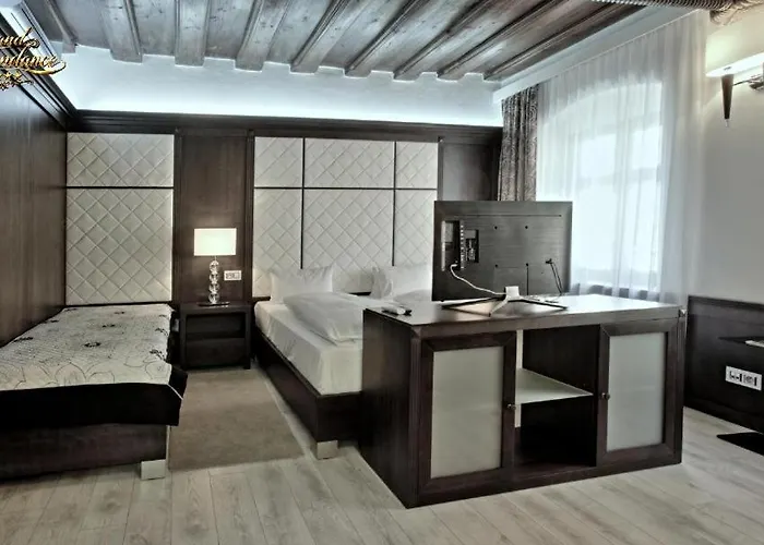 غراند فندق 4*